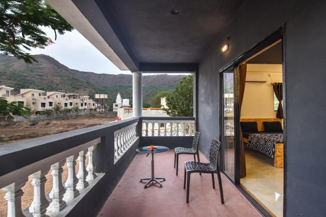 Empyrean Stay Ll 3Bhk Ll Black Horse Villa Ll Ac Ll Private Pool Ll Wifi II Lux Ll โลนาวาลา ภายนอก รูปภาพ